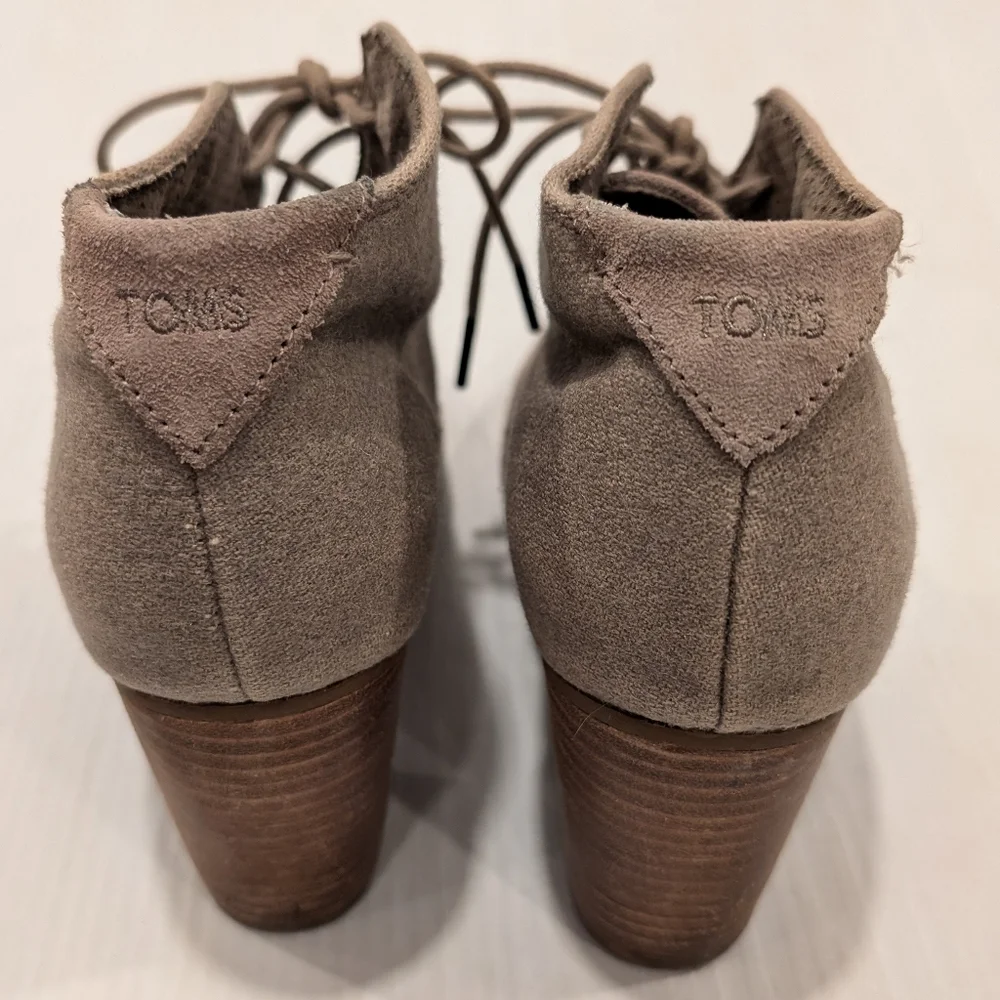 TOMS Lunata women's tan suede block heel lace-up oxford ankle booties size 8